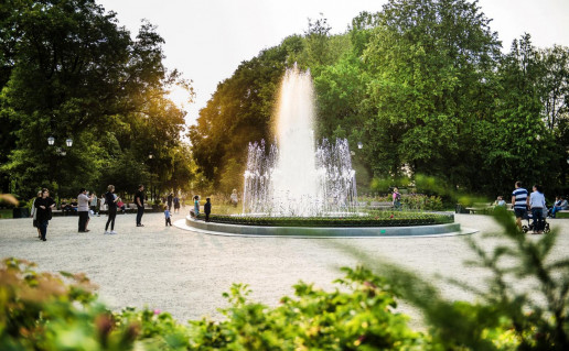 3_Monika Krilaviciene 2019 07 Bernardinu parkas Bernardinai vasara vakaras fontanas_1.jpg